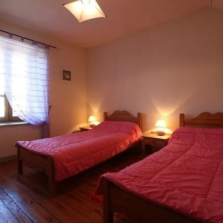 Gite Restaure Avec Grand Terrain Clos, Salle De Jeux, Proche Du Puy En Velay Et Chavaniac-Lafayette - Fr-1-582-297